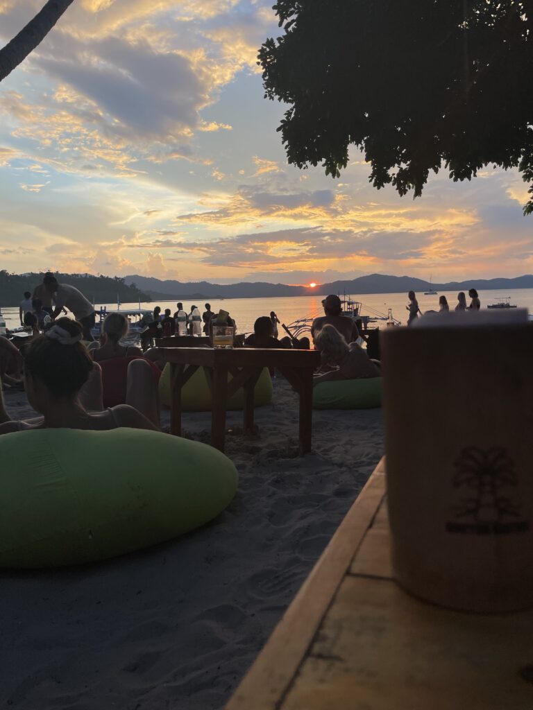 Port Barton coucher de soleil