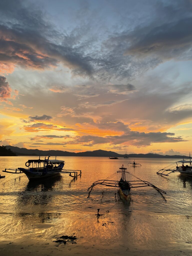 Port Barton coucher de soleil